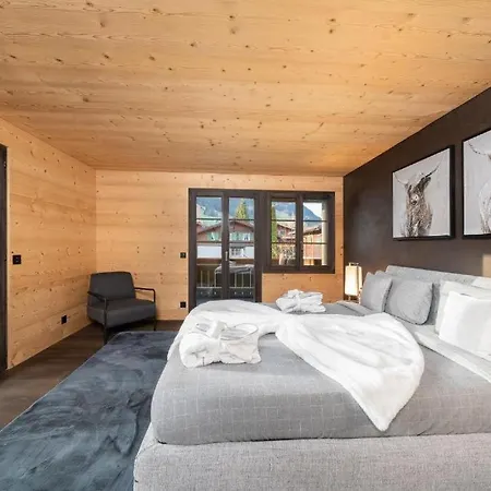 Three-bedroom In With Terrace *