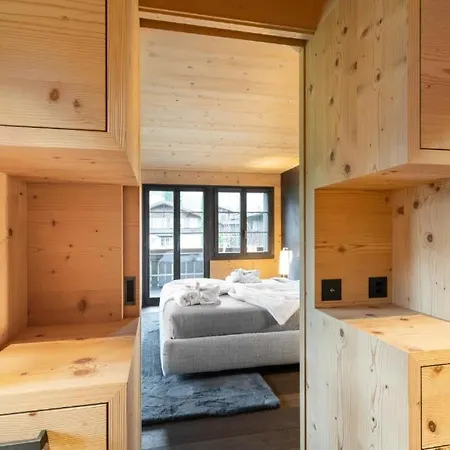 アパート Three-bedroom In With Terrace グスタード