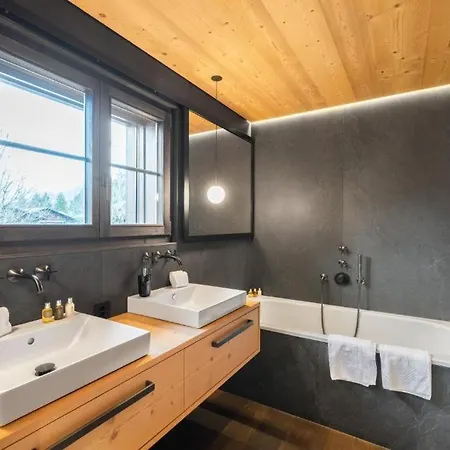Apartment Three-bedroom In With Terrace Gstaad